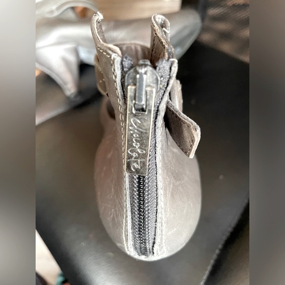 Handcrafted build in platform size 39 European leather grey shoes - Picture 8 of 8